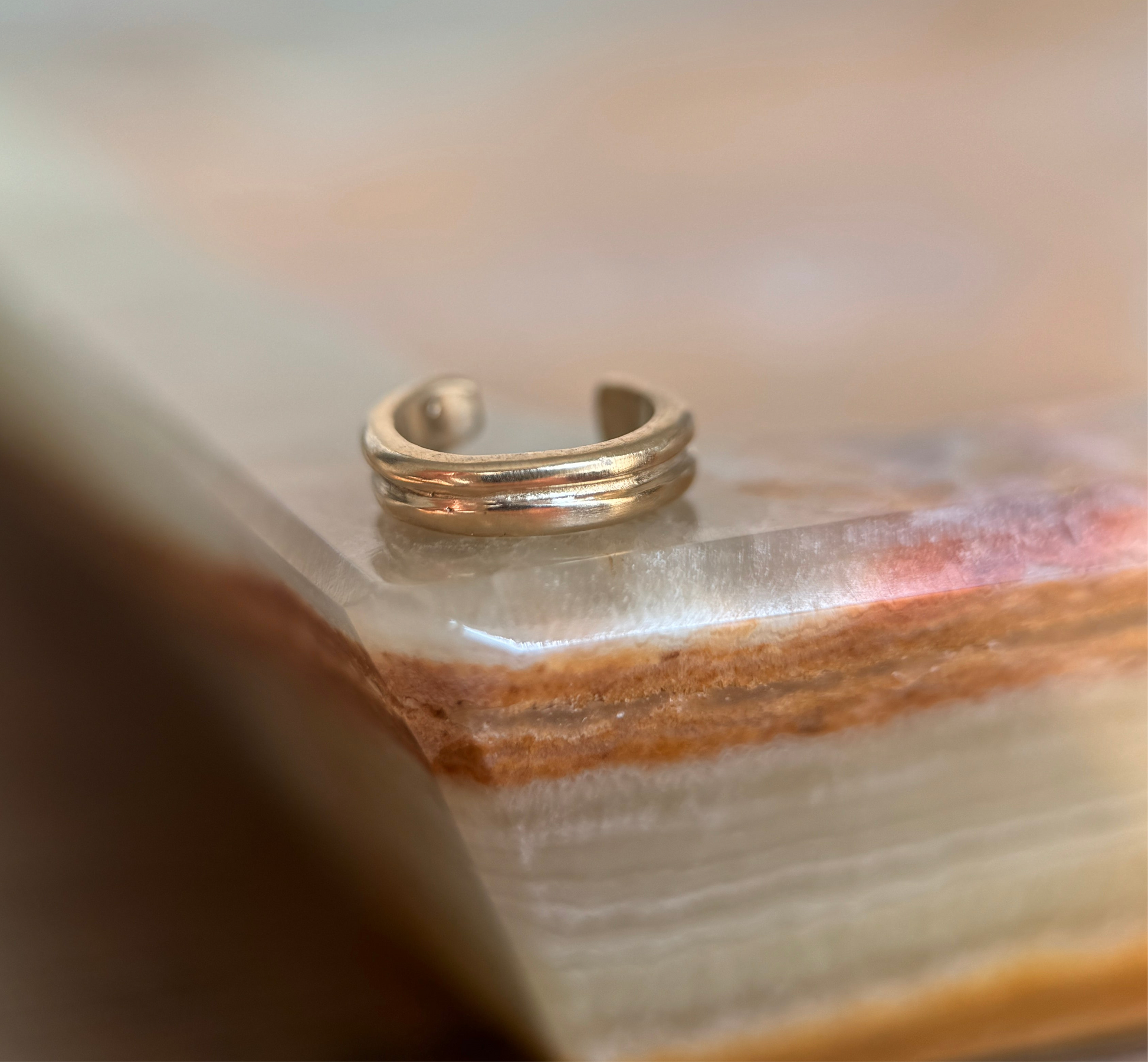 Eterna ear cuff