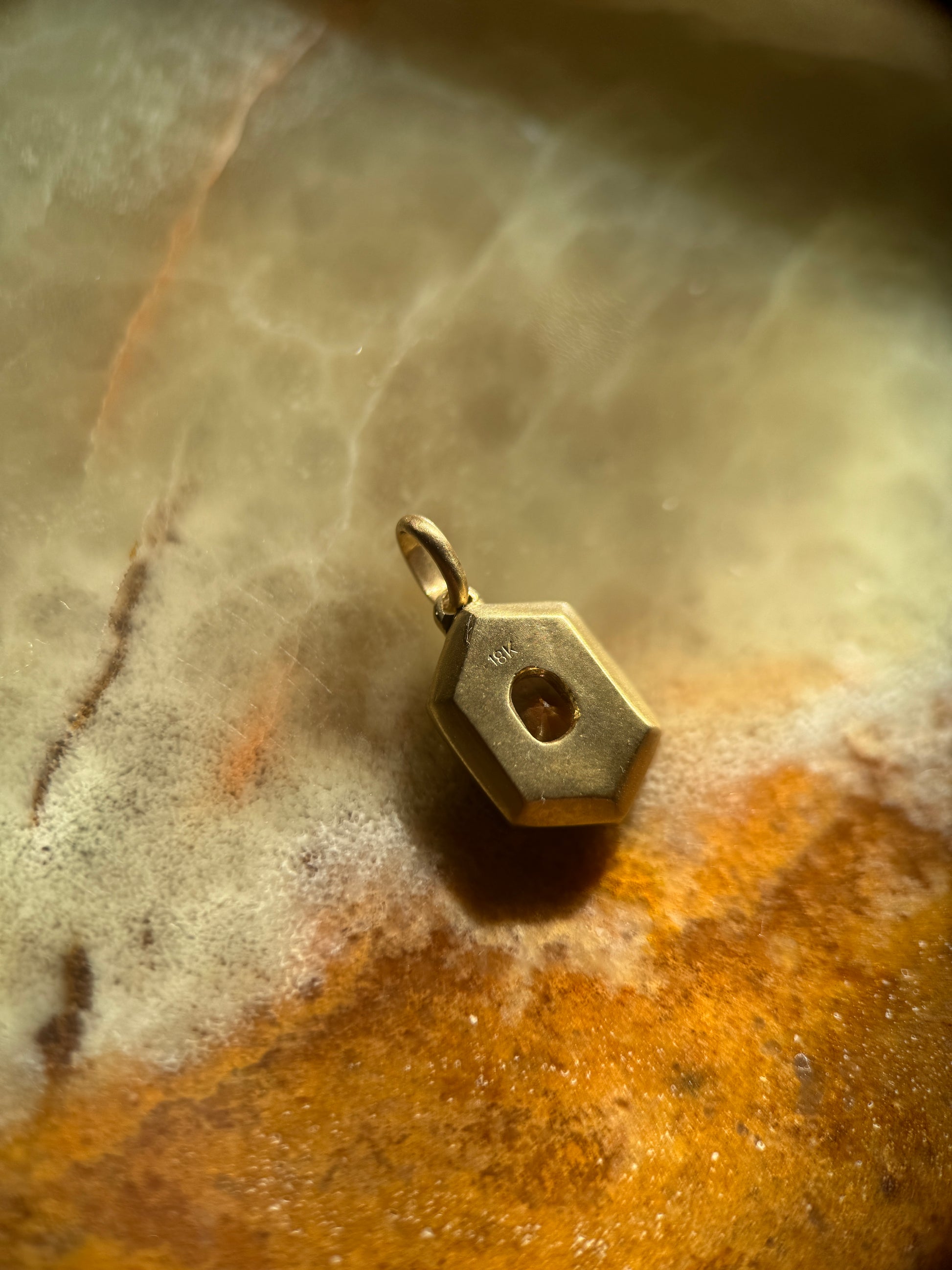 Eden pendant: Montana sapphire