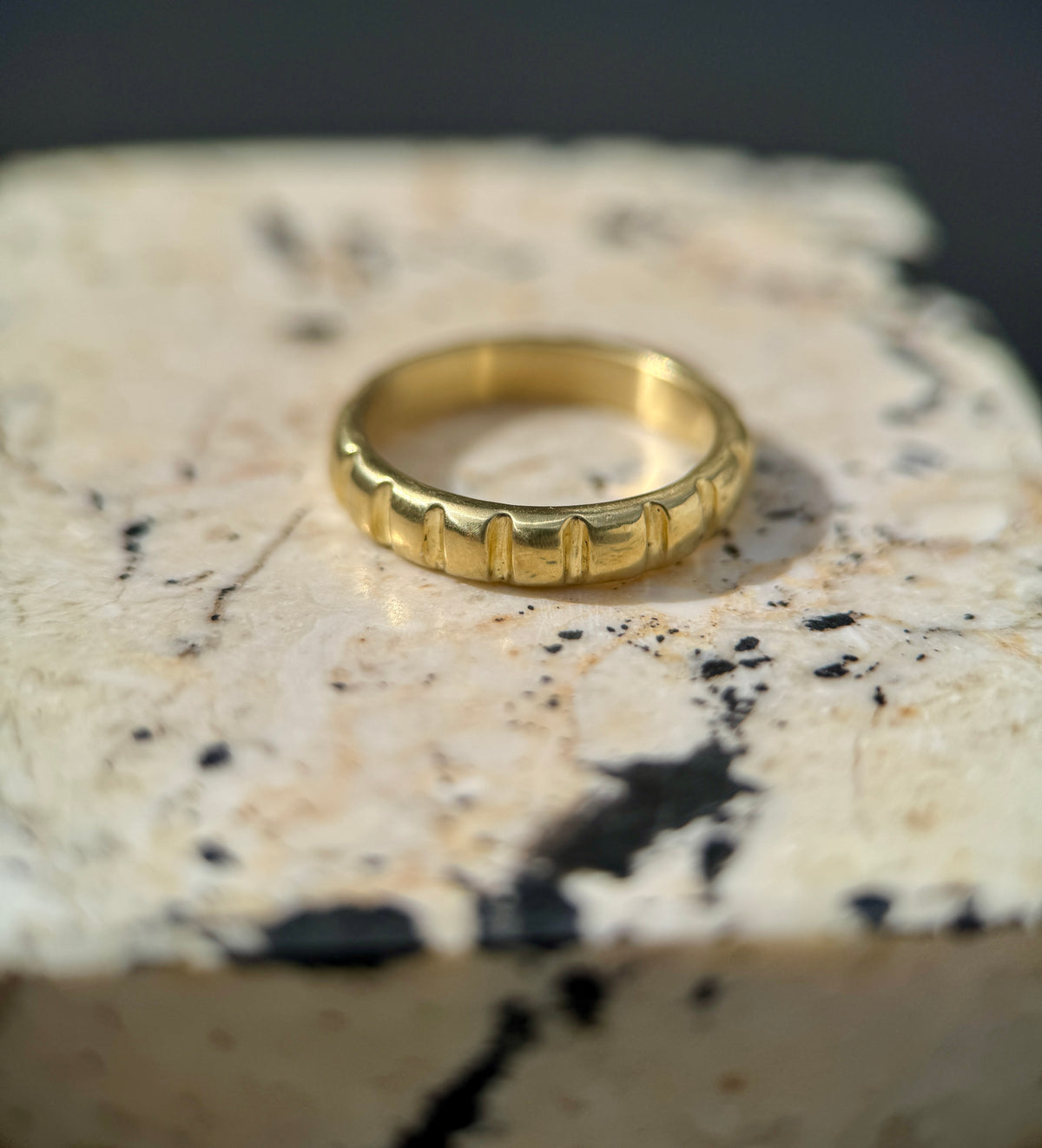 Fluted ring