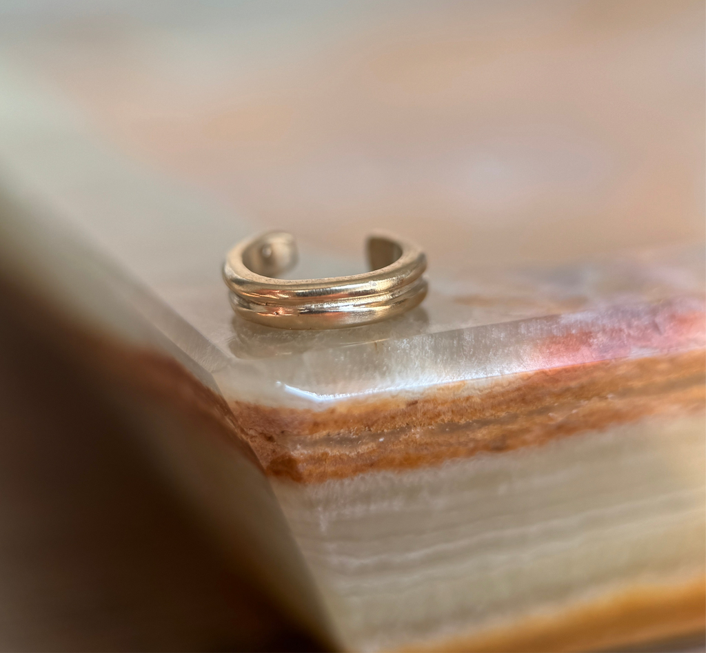 Eterna ear cuff