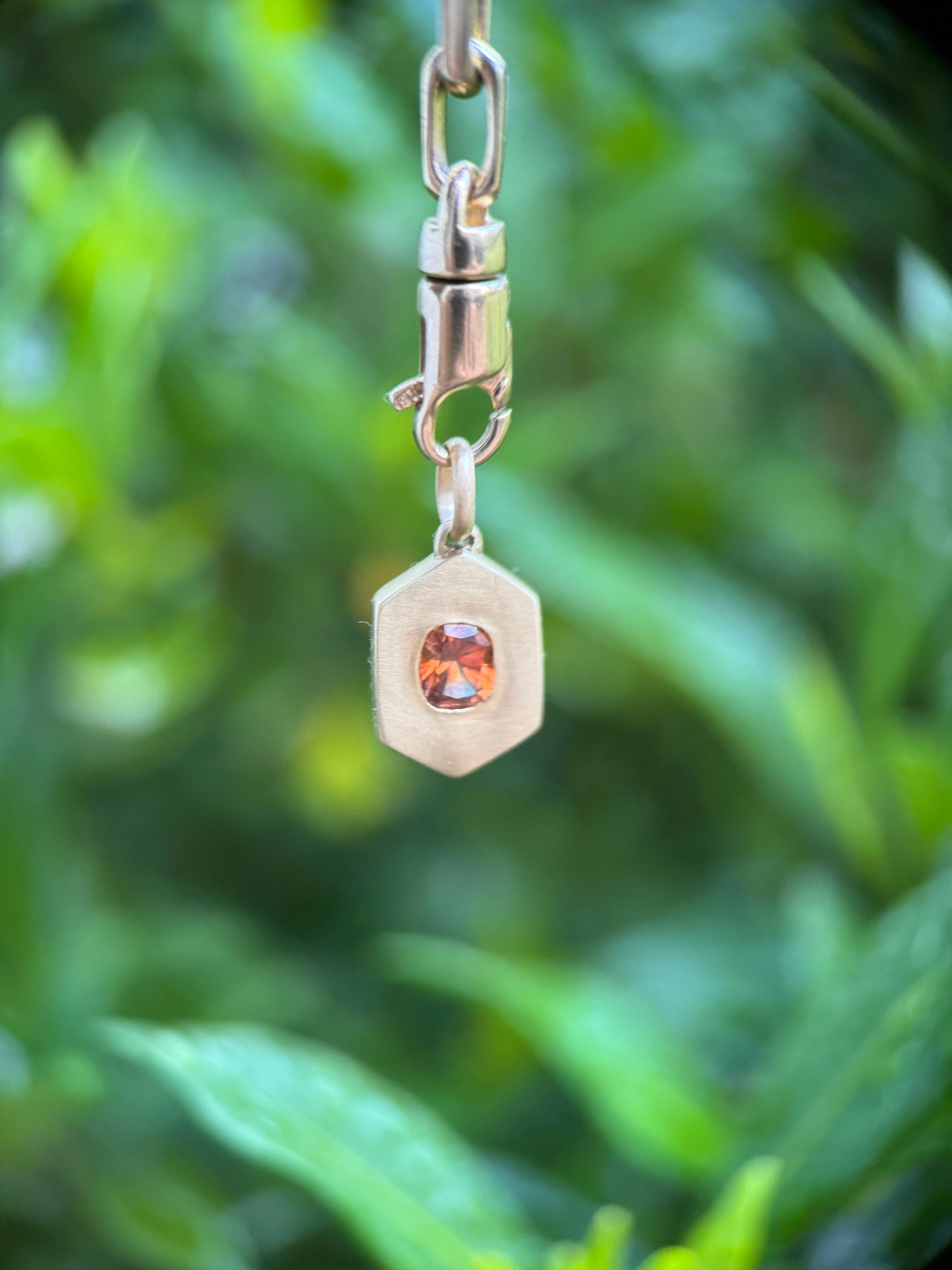 Eden pendant: Montana sapphire