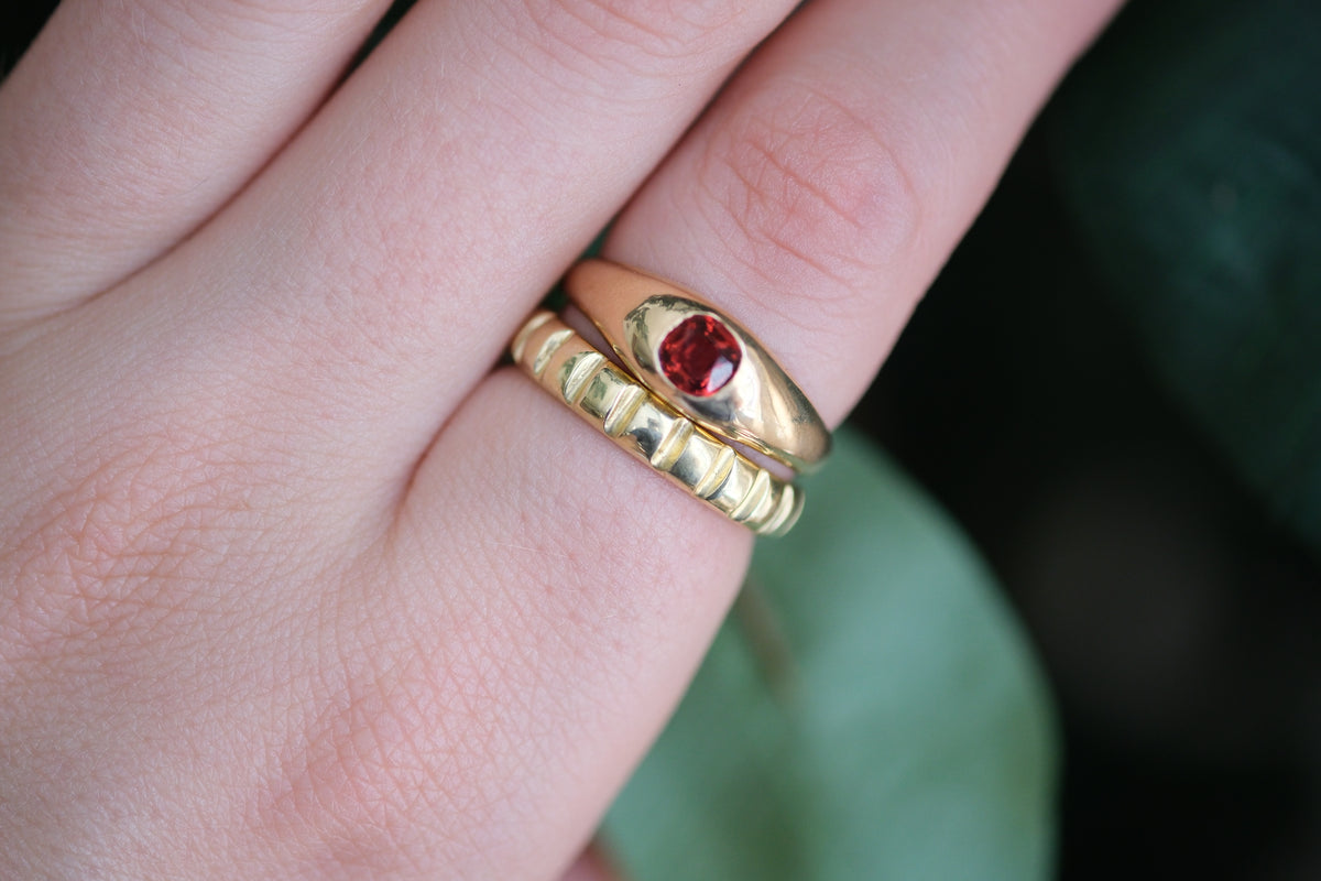 Cherry signet (size 8)