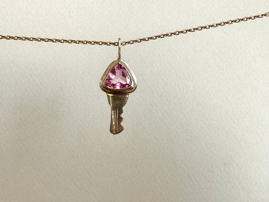 Key pendant: pink tourmaline