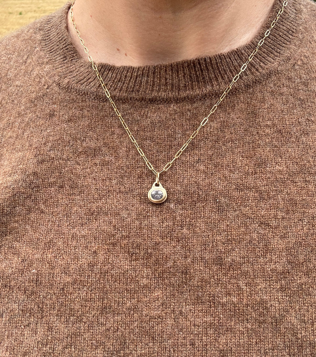 Opalescent silver sapphire lock