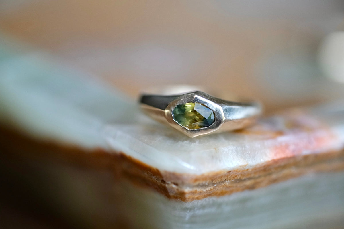 Bi-color sapphire signet (size 6.25)
