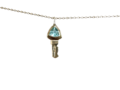 Key pendant: aquamarine