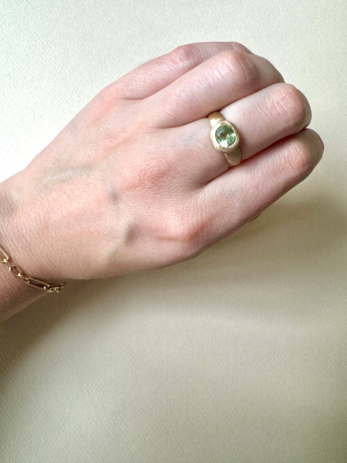 Amica Signet: Green Tourmaline (Size 7 - ready to ship) - Mellis Fine