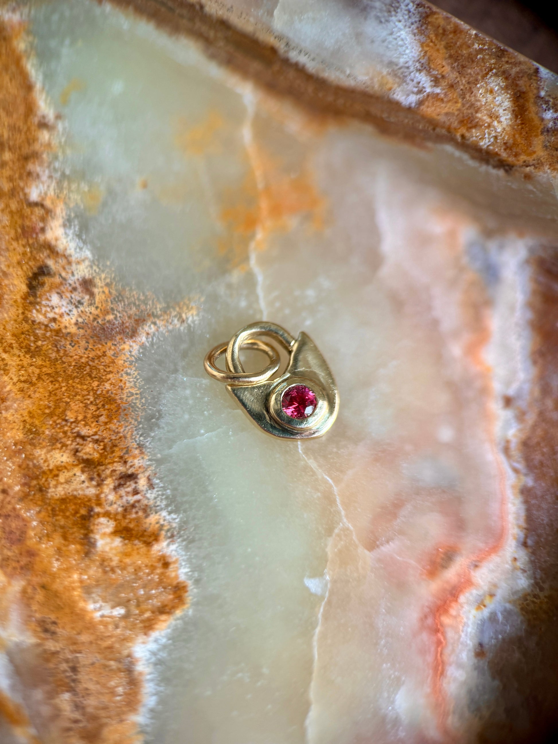 The keep charm: 18k Montana sapphire