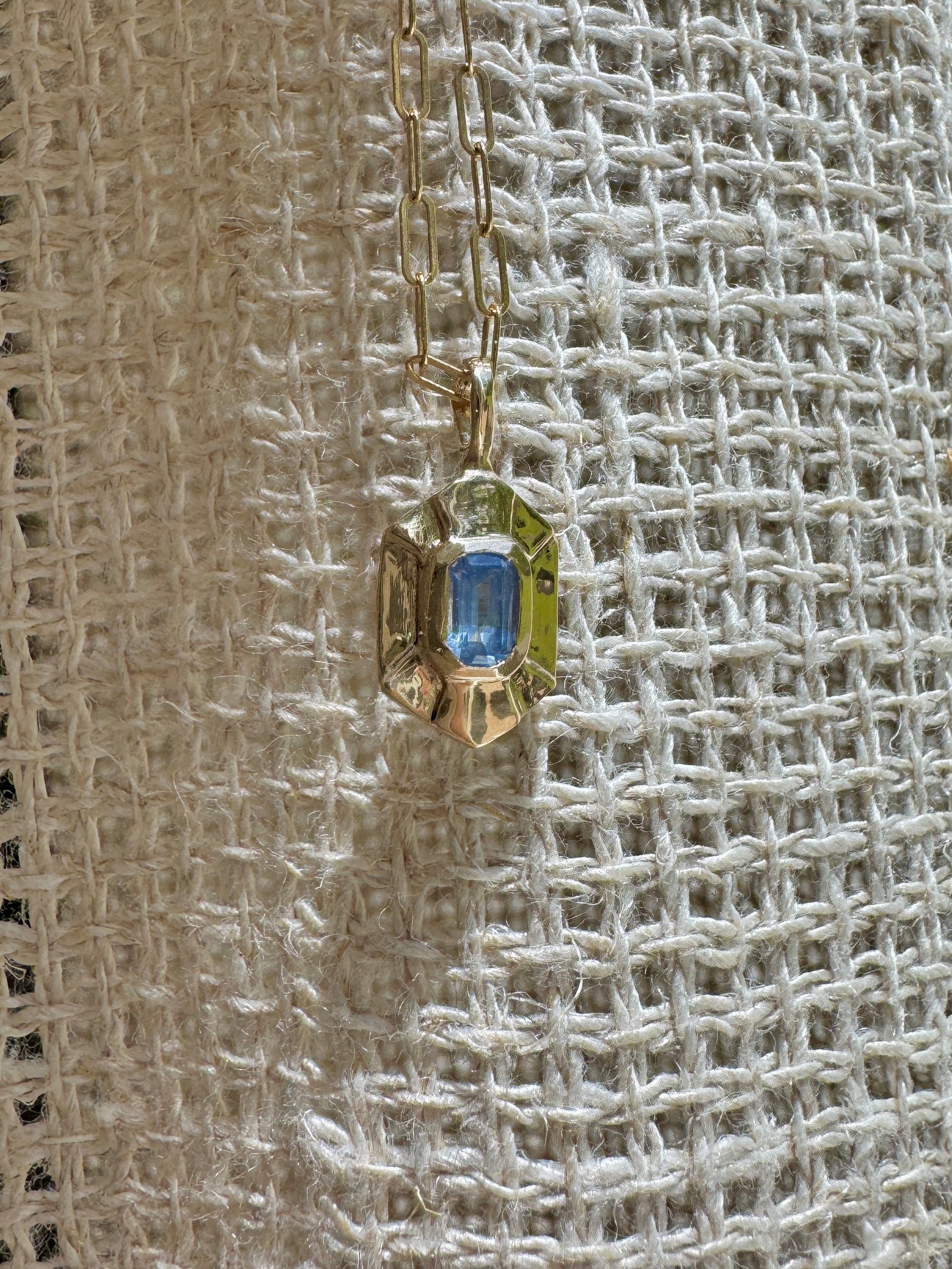 Sorelle charm