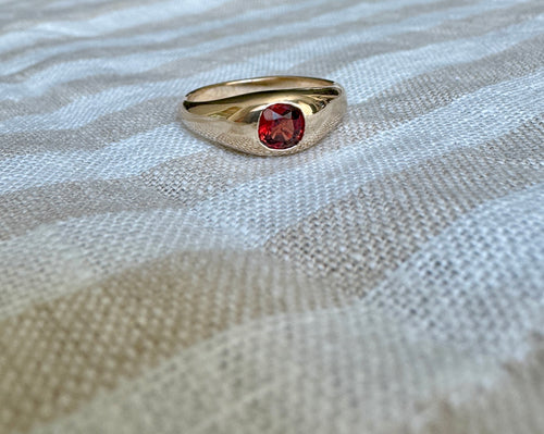 Cherry signet (size 8)