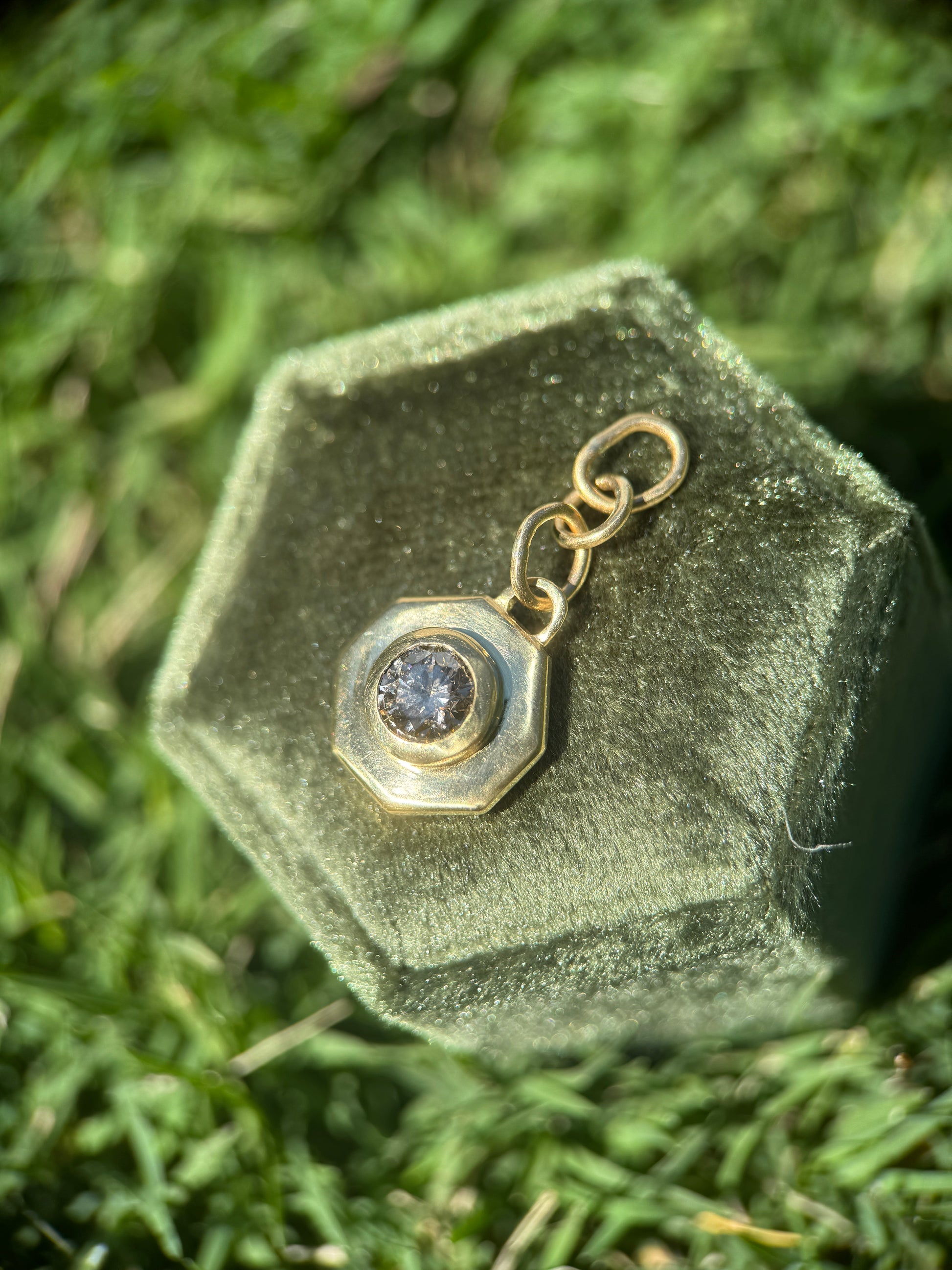 Hex pendant: 1ct warm diamond (GIA)