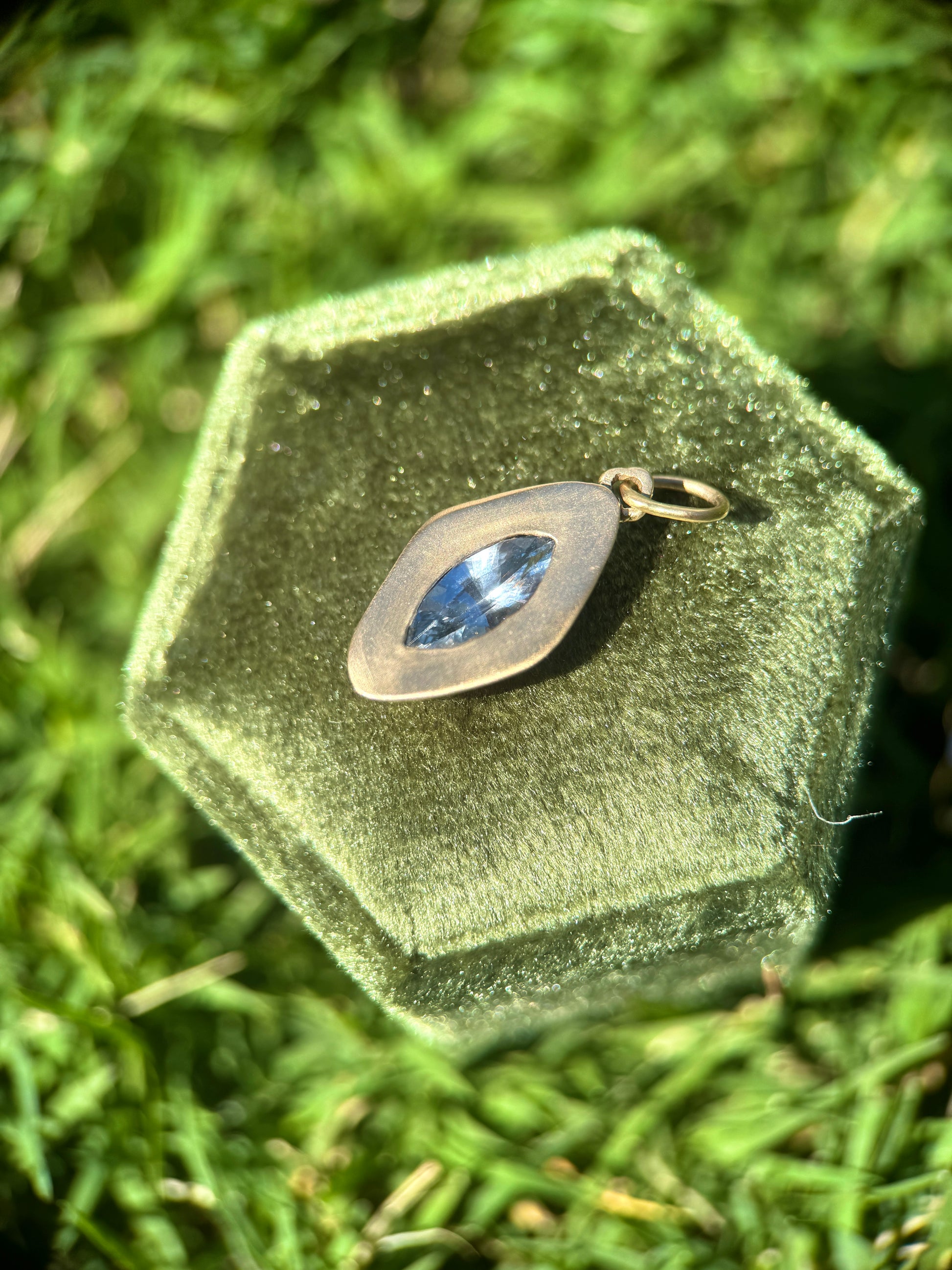 Marquise sapphire latera pendant
