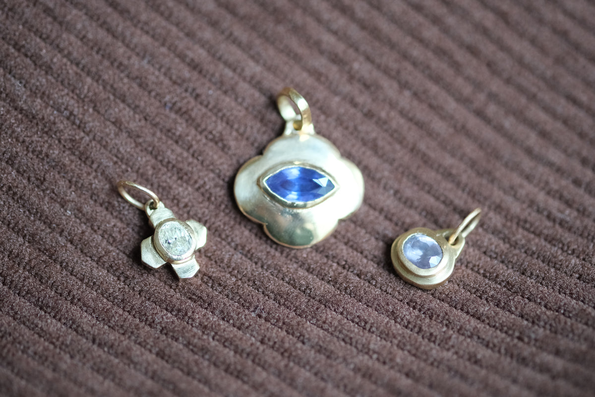 Petra pendant: diamond