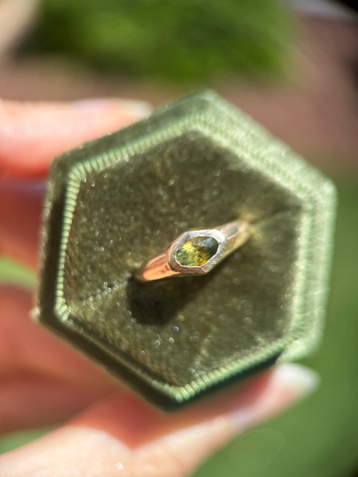 Bi-color sapphire signet (size 6.25)