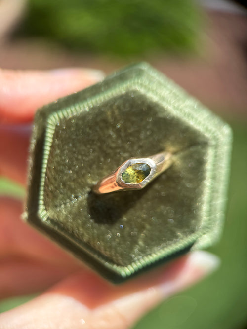 Bi-color sapphire signet (size 6.25)