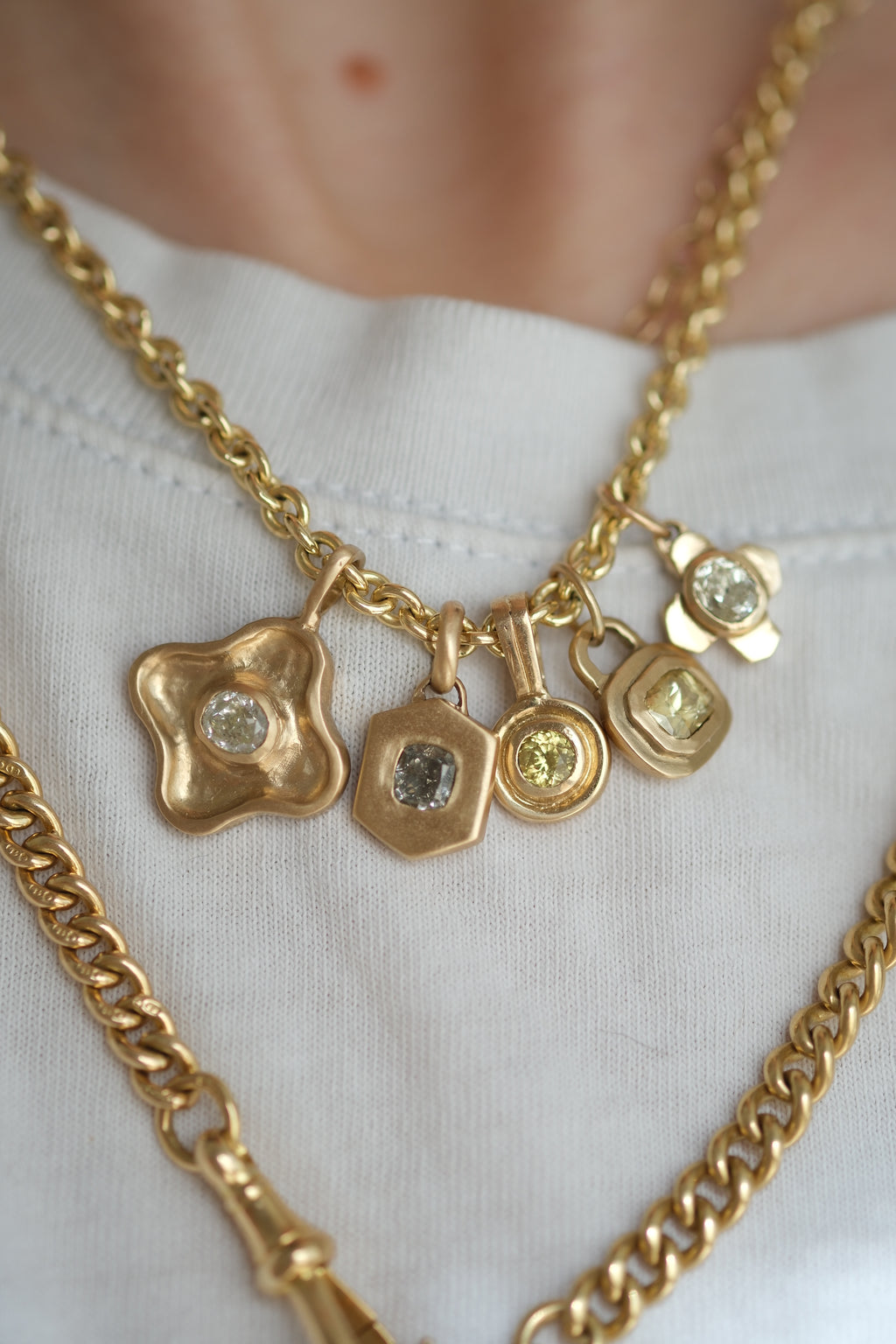 Cloud pendant: Diamond