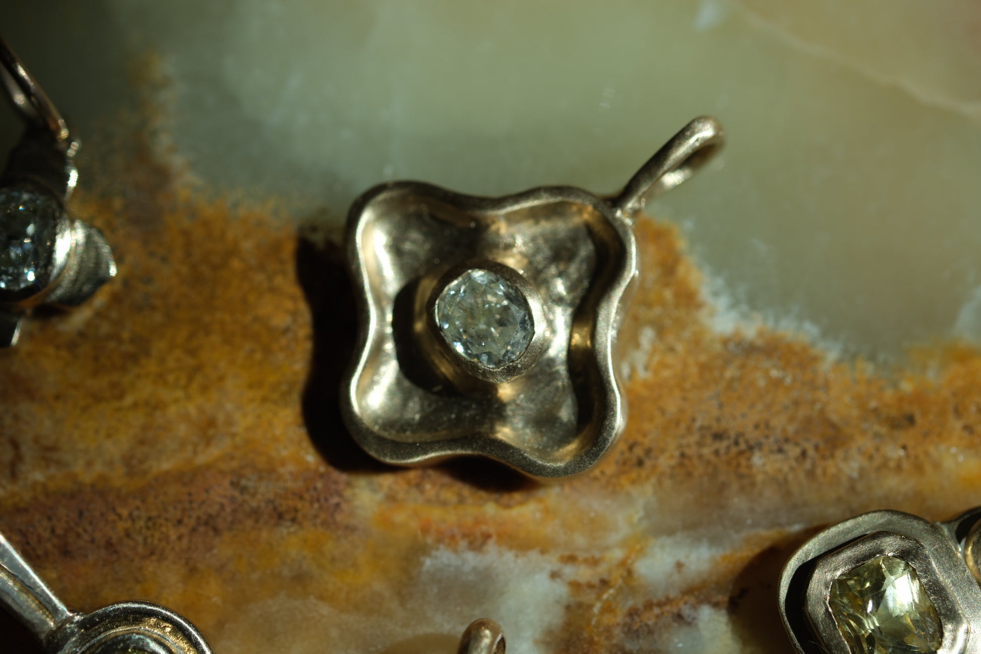 Cloud pendant: Diamond