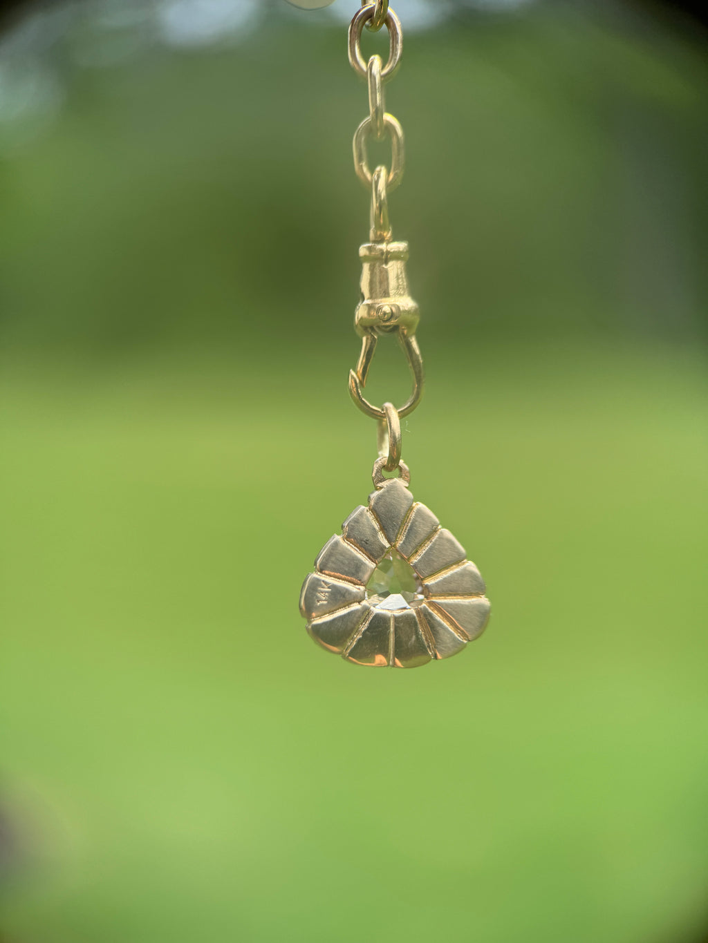 0.97ct trillion diamond fluted pendant