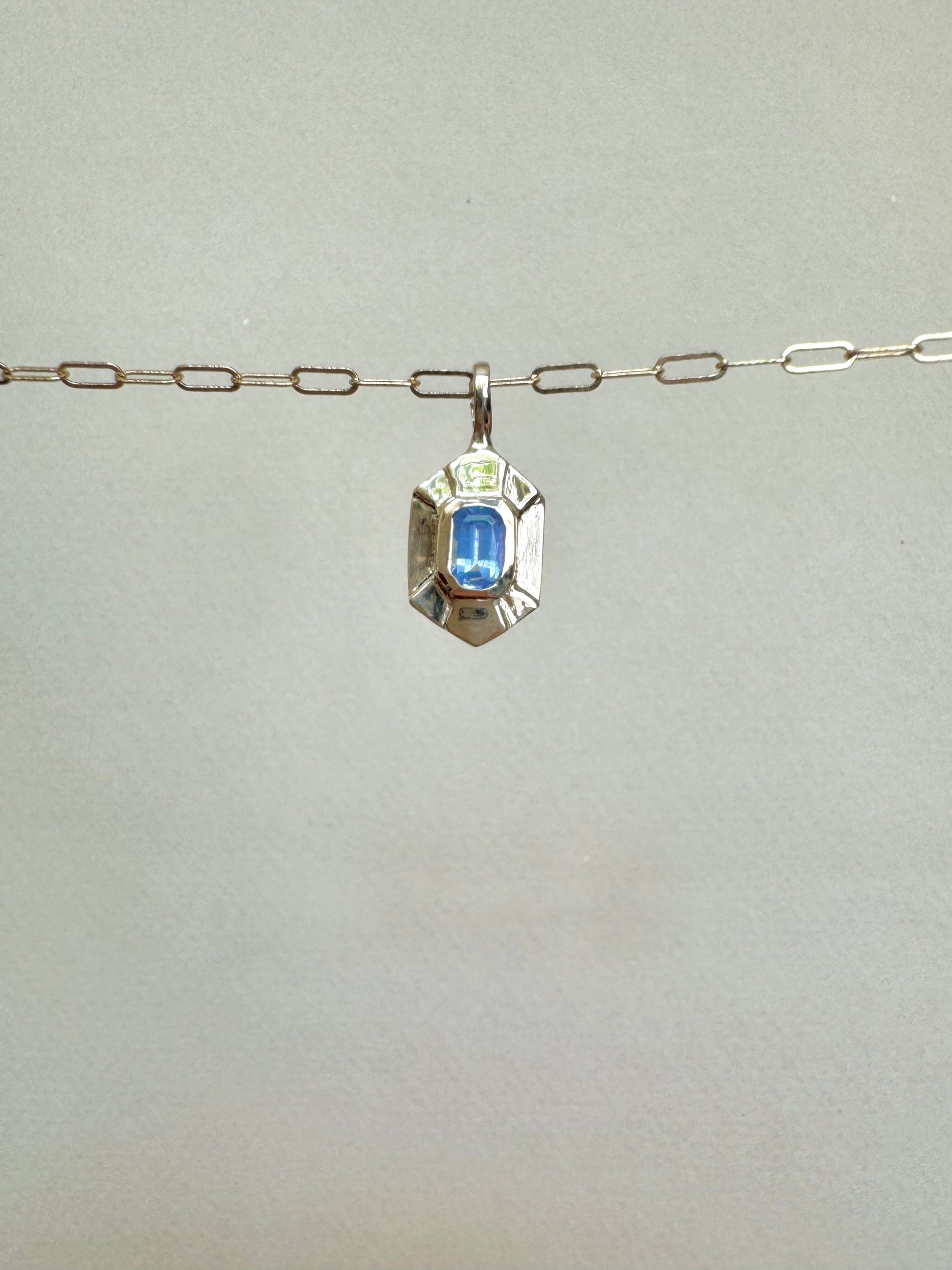 Sorelle charm - Mellis Fine