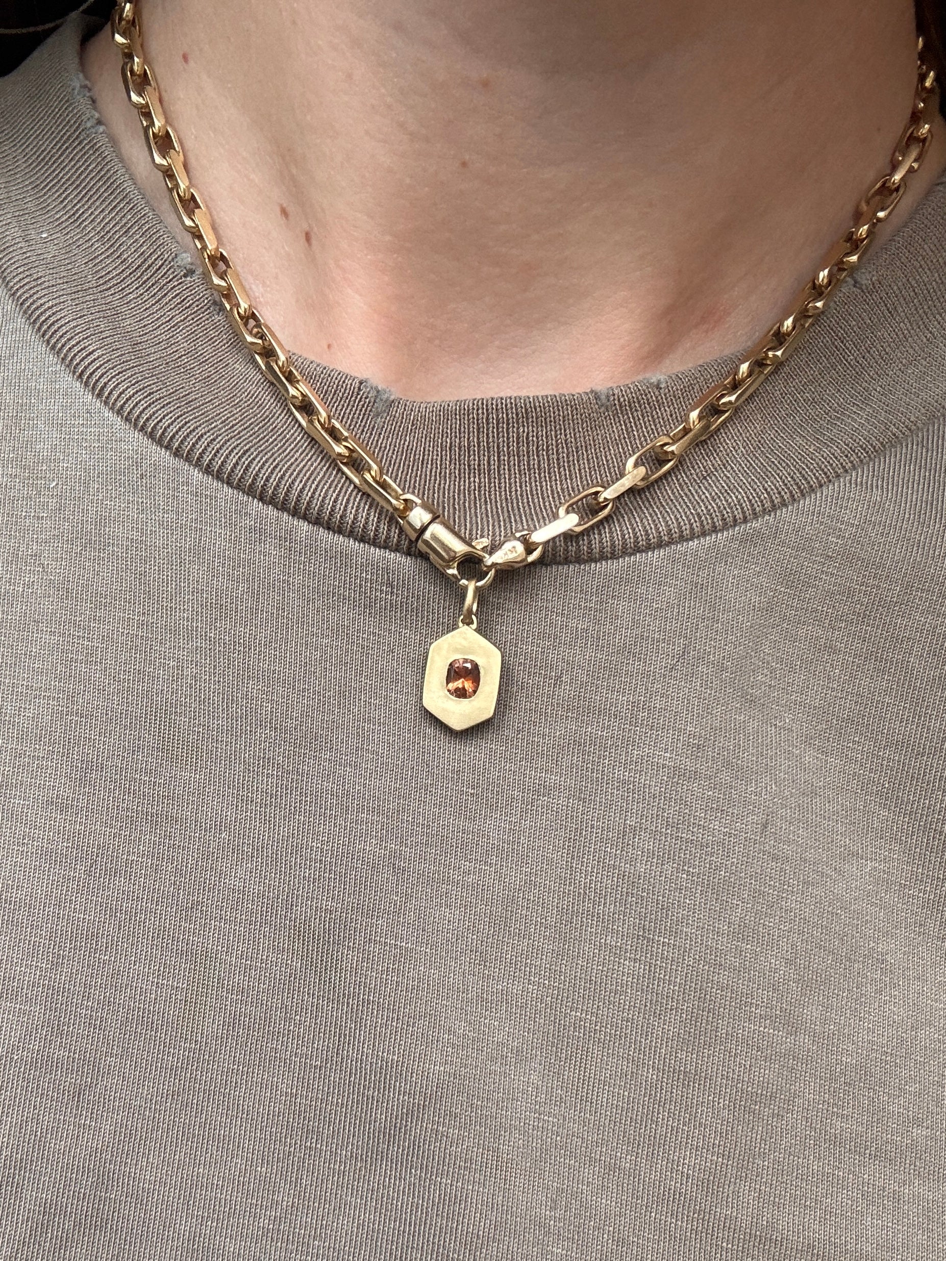 Eden pendant: Montana sapphire