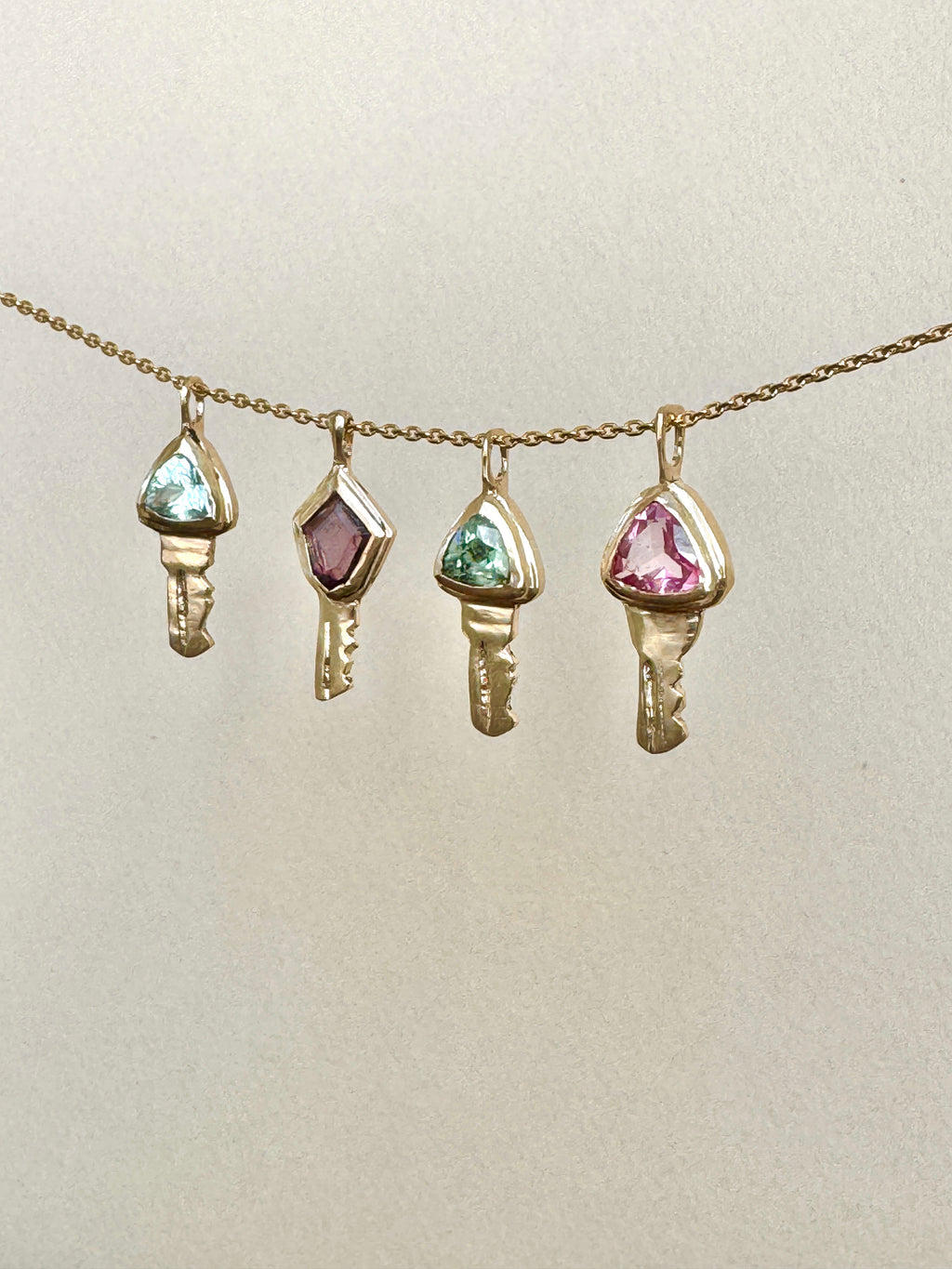 Key pendant: aquamarine - Mellis Fine