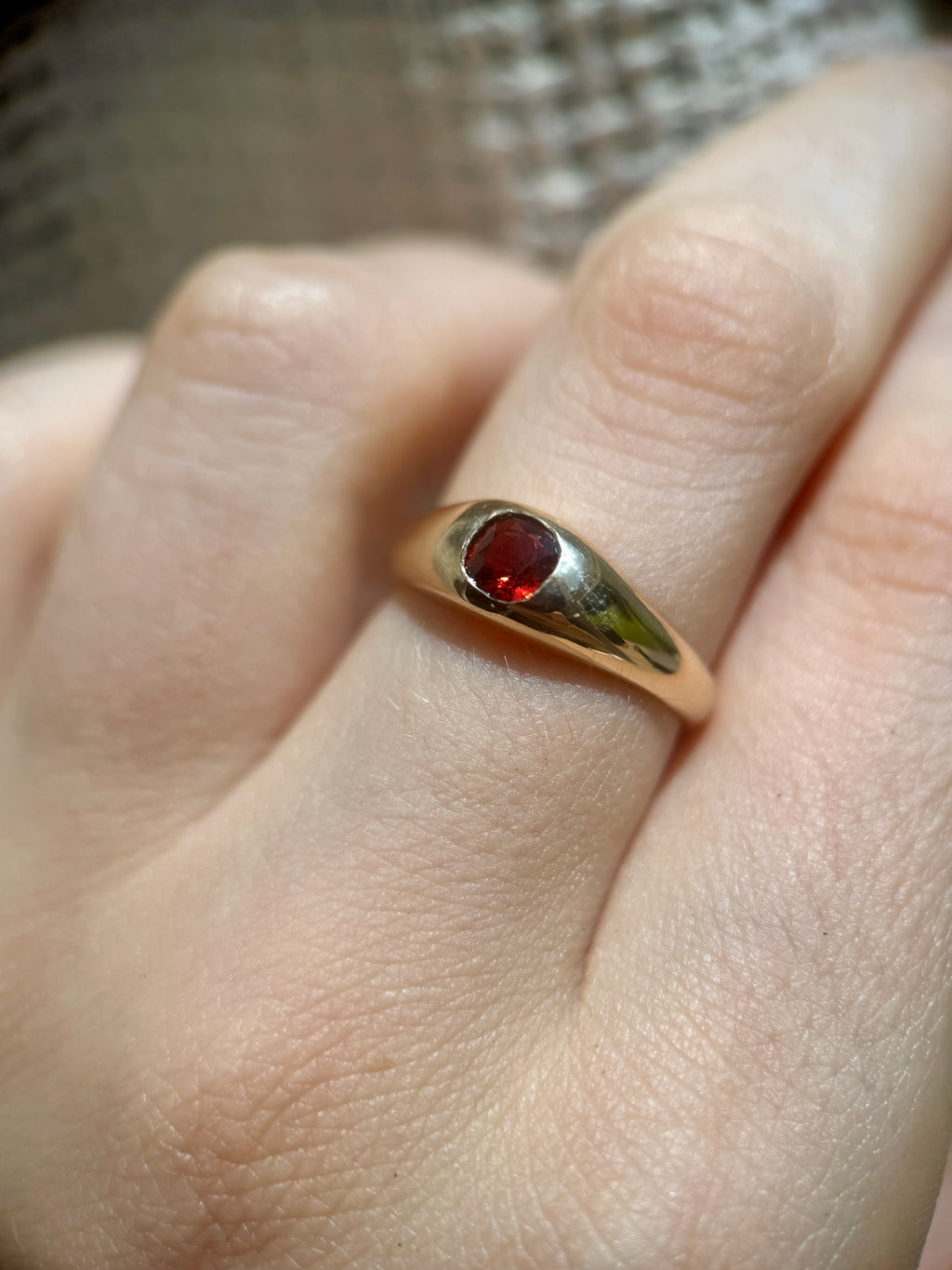 Cherry signet (size 8)