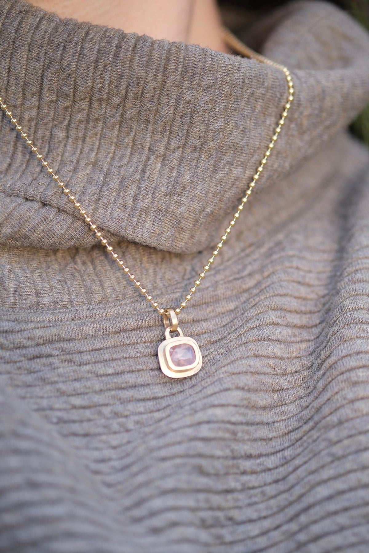 Lavender haze sapphire lock