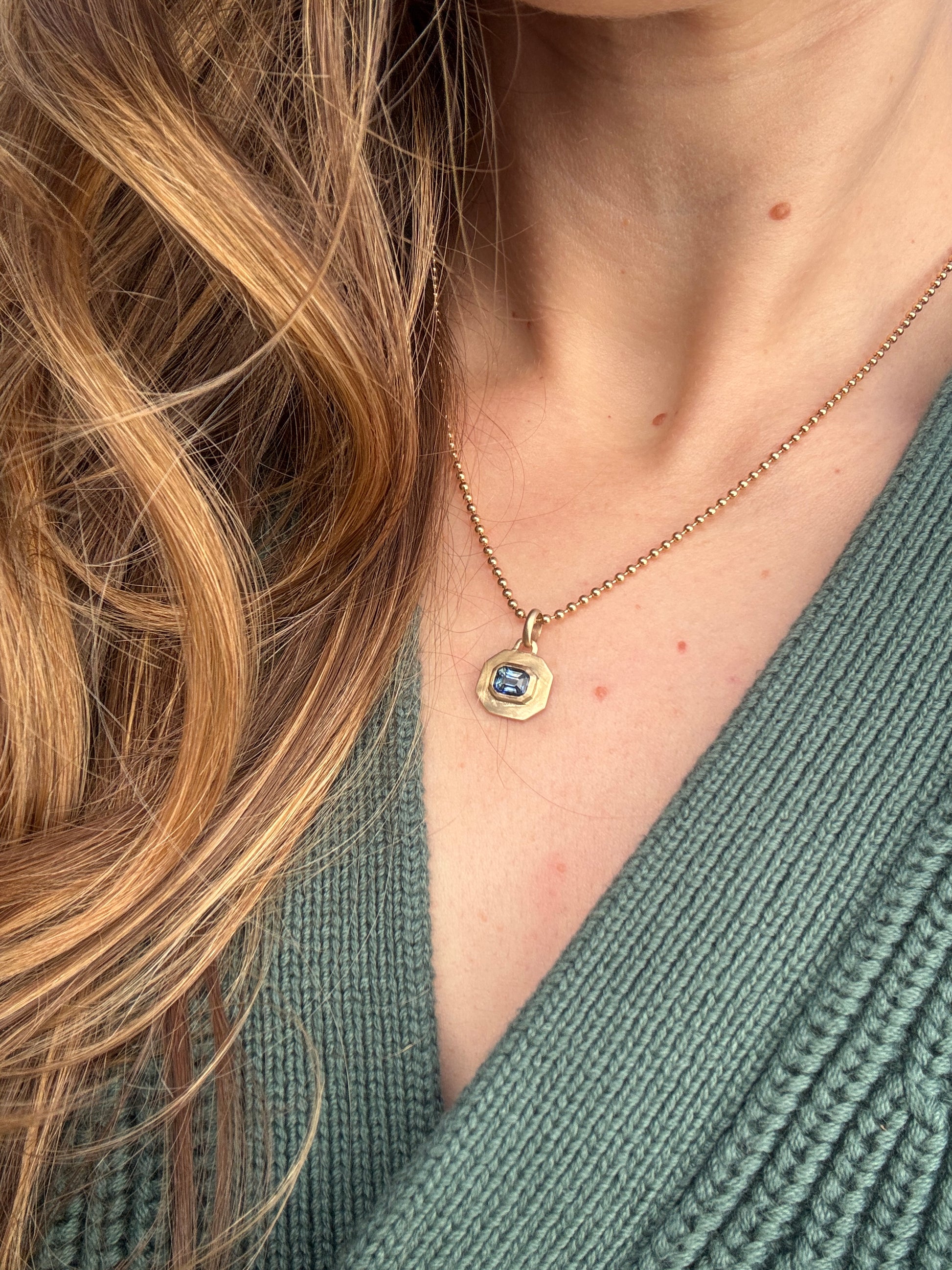 Parti sapphire frame pendant