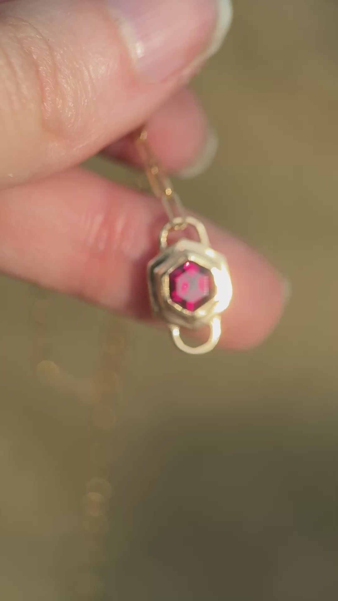 Garnet hex double lock pendant