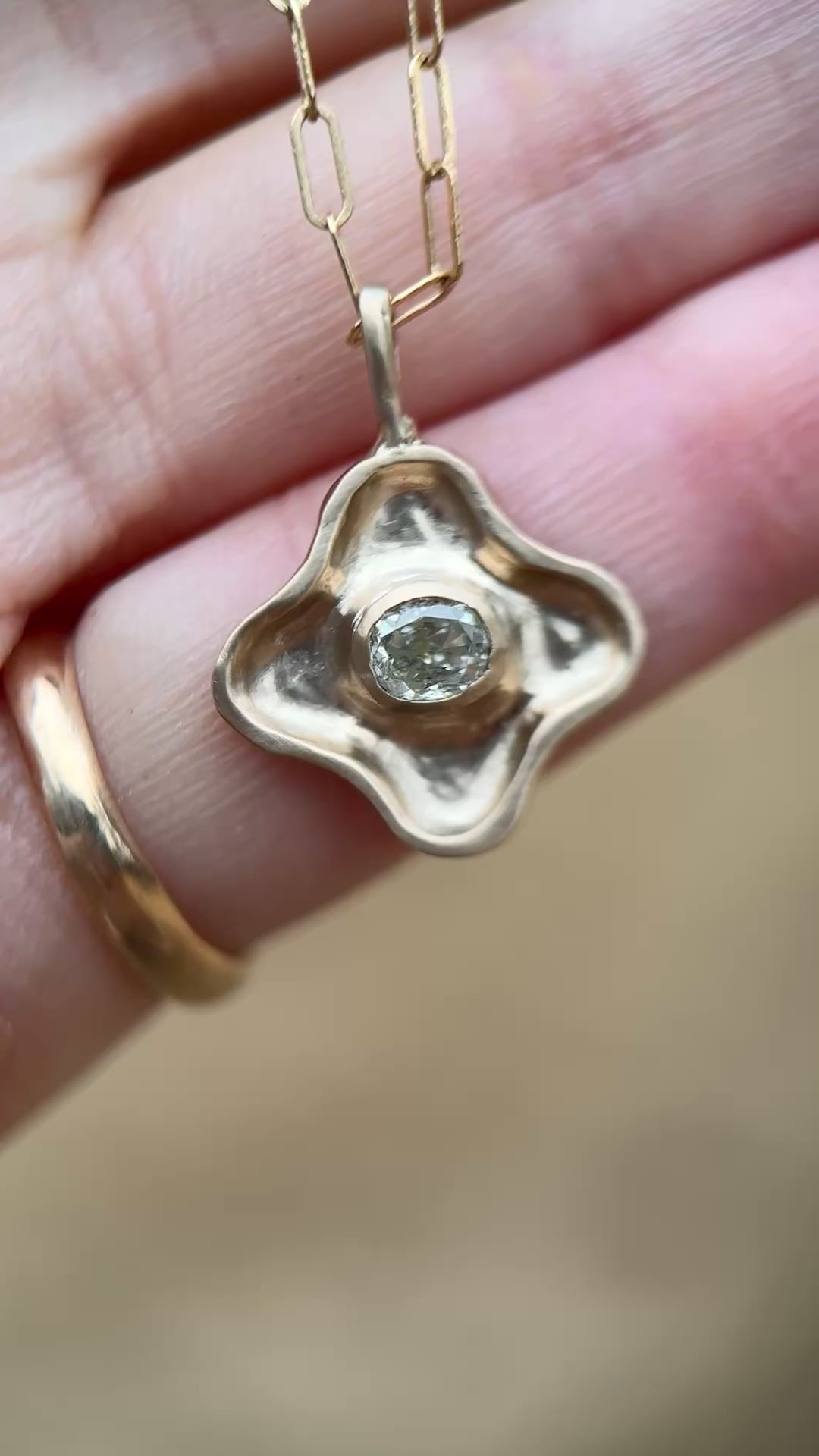 Cloud pendant: Diamond