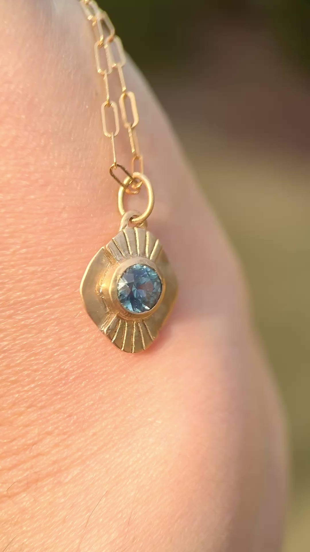 Sorelle II pendant
