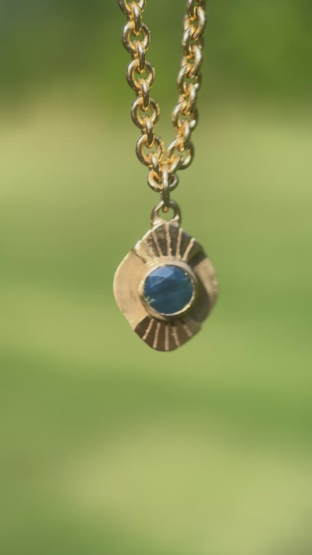 Sorelle II pendant