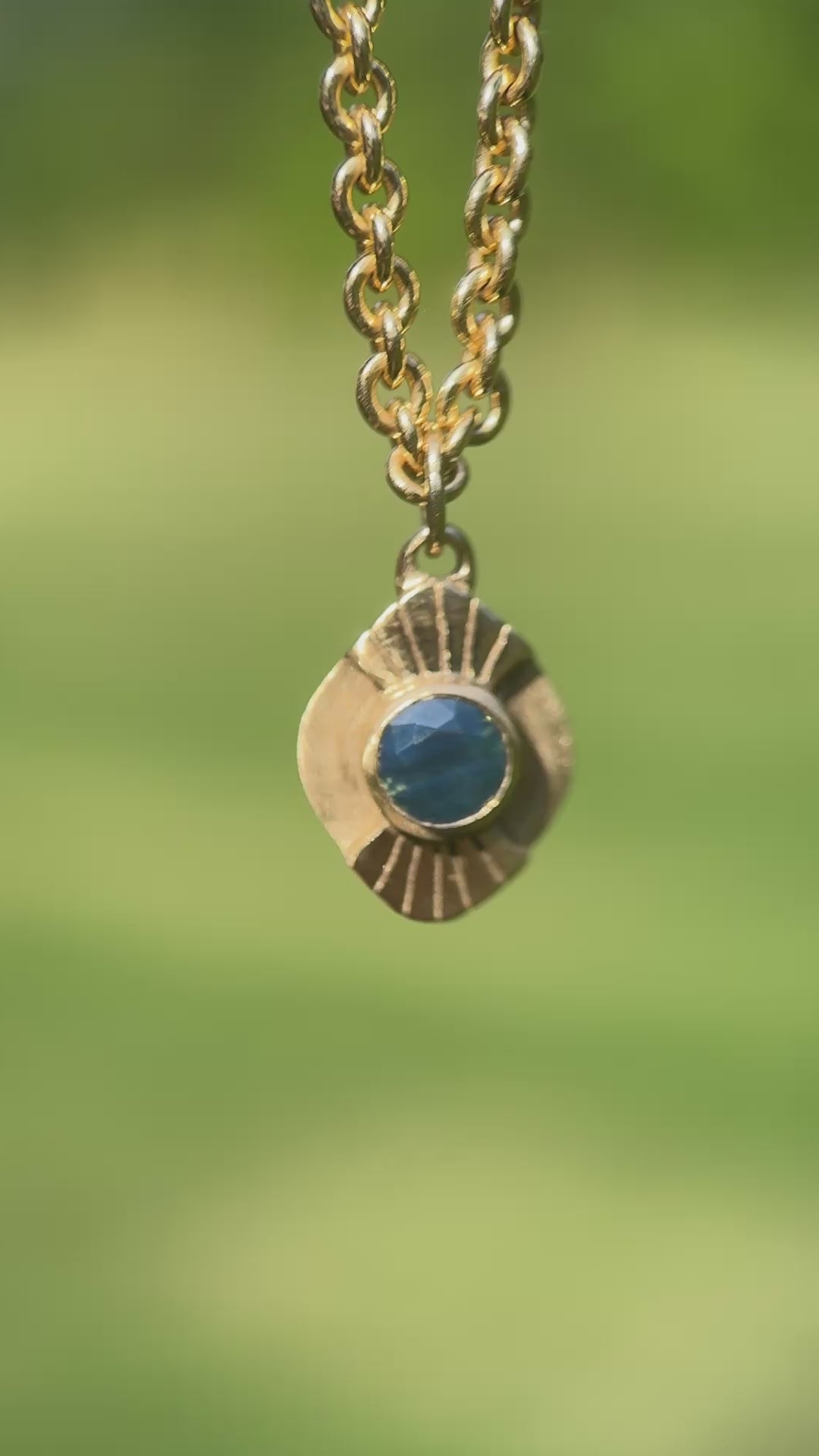 Sorelle II pendant
