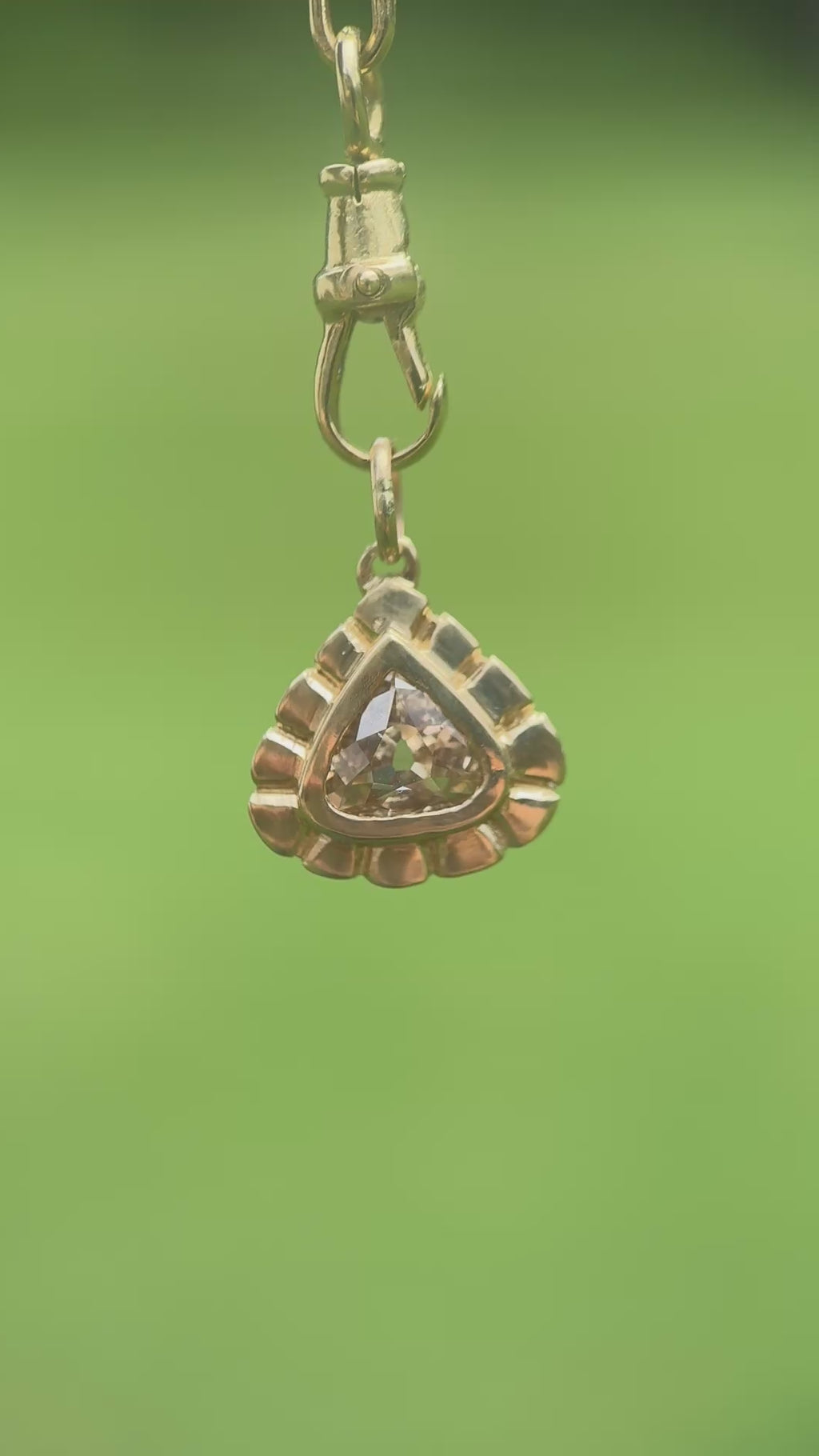 0.97ct trillion diamond fluted pendant