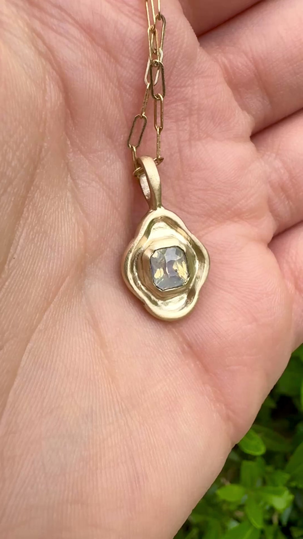 Cloud pendant