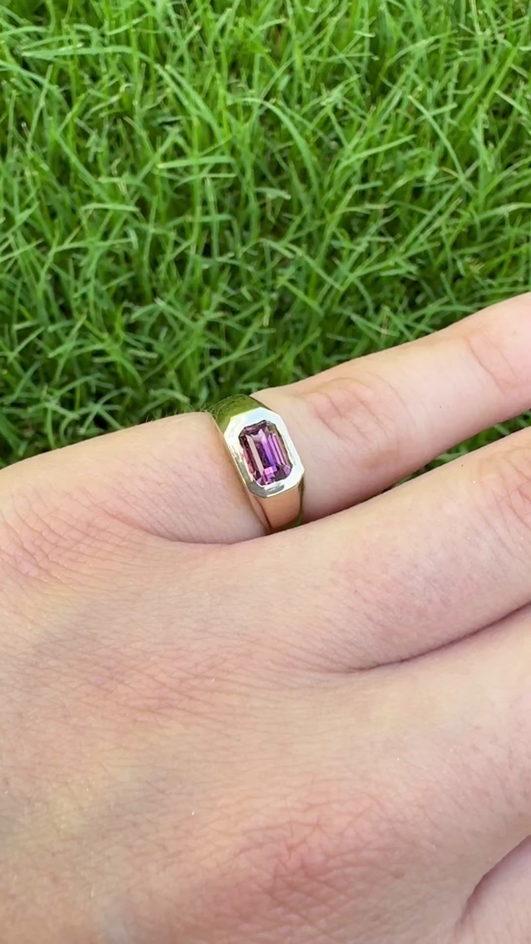 Mira pinky ring (size 4)